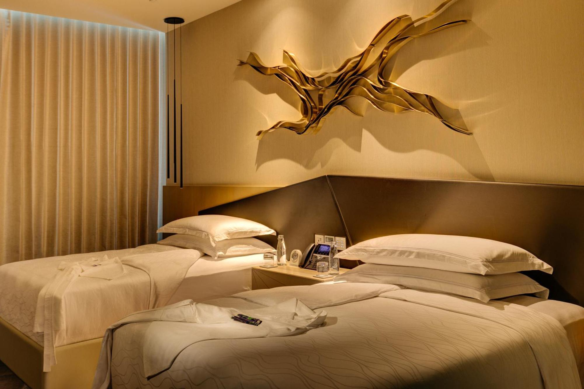 Cinnamon Life At Of Dreams Hotel Kolombo